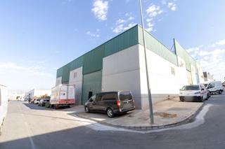 Nau industrial a Viator. Nave en la juaida
