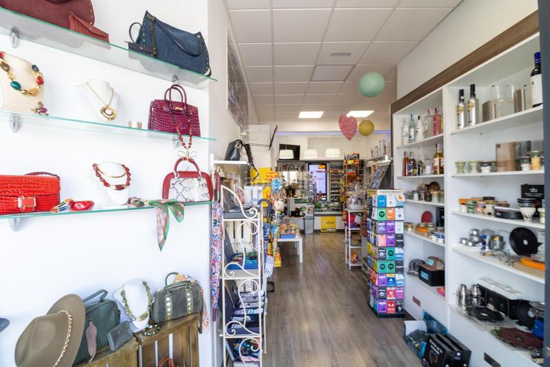 Foto 52098008-f5ac-43c2-b0f4-113d5a33c71e. Pas-de-porte local commercial dans Gádor