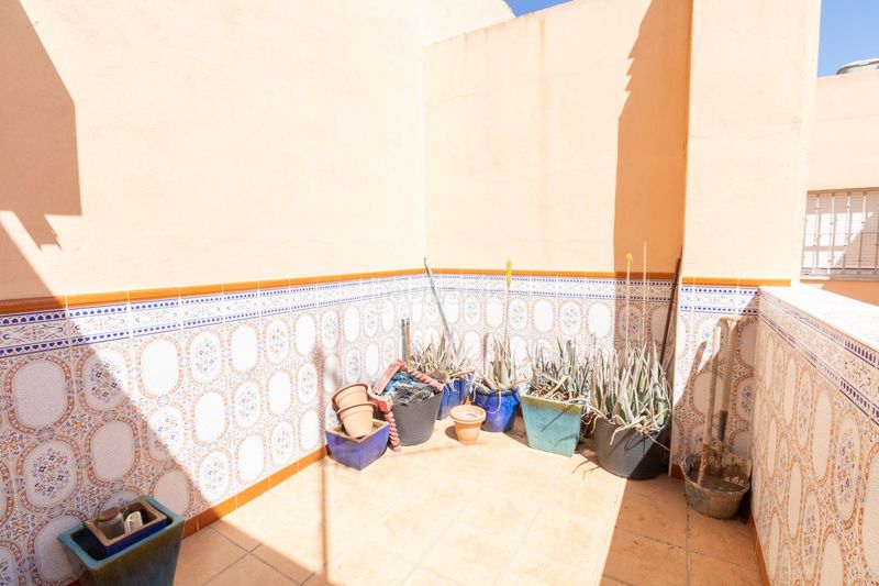 Foto 3c00a130-e301-41f0-9889-8ad485a69dbf. Casa tríplex en Pechina