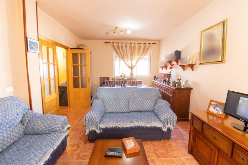 Foto fddcc71b-b8a2-4990-9fe0-ae5a5a838898. Casa tríplex en Pechina