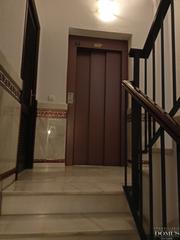 Pis a Núcleo urbano. Piso en venta en el centro con dos dormitorios y ascensor
