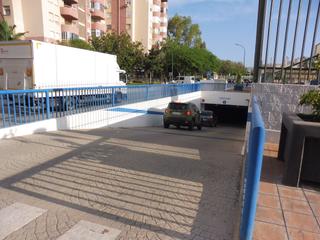 Parking coche en Santa Cristina - San Rafael