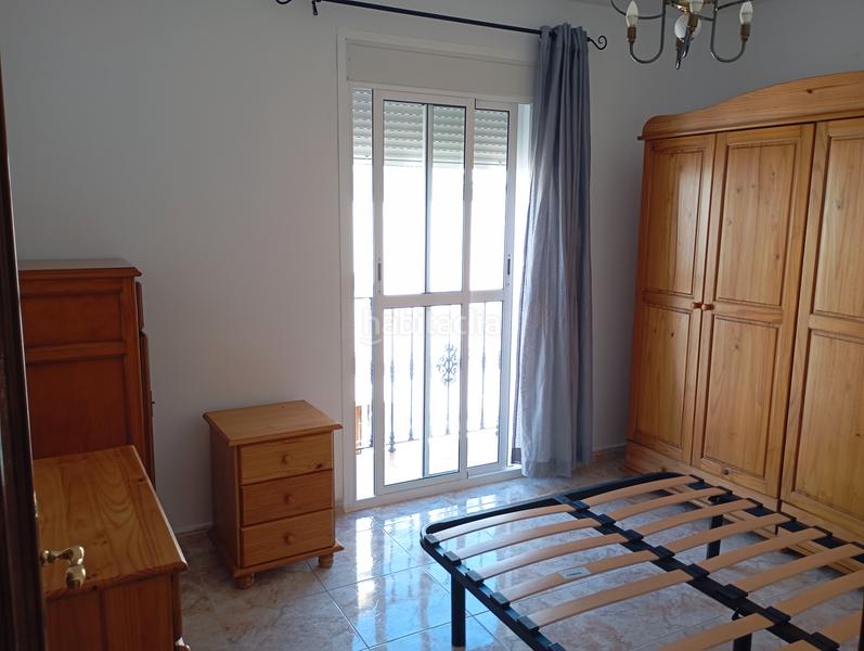 Foto a3c859d2-9653-4269-815f-57f35636dda0. Casa adosada en Burgo (El)