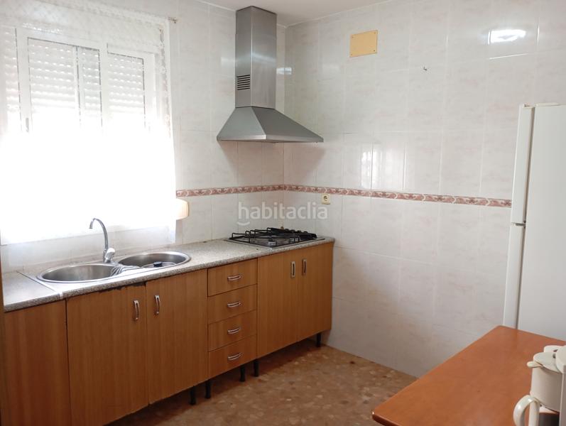 Foto c95ecb9e-c5c8-4dd9-8e4d-2f5b4bfb5795. Casa adossada a Burgo (El)