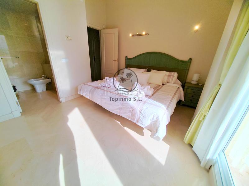 Foto 6d069dfc-b328-4a50-9a19-783d56bfd0c6. Location duplex dans avenida juan sebastian elcano 2 dans Benalmádena