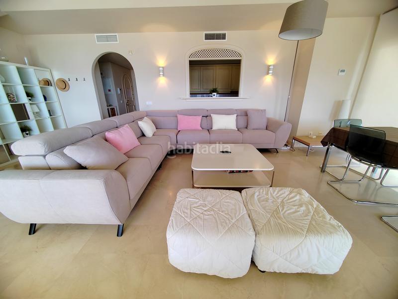 Foto 6e58d18c-e0bb-4886-98bd-9c5f6ec7790c. Location duplex dans avenida juan sebastian elcano 2 dans Benalmádena