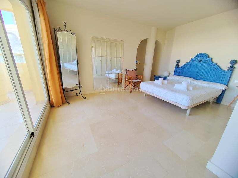 Foto 74dd354a-d9f8-4345-8b42-2dad356f3c71. Location duplex dans avenida juan sebastian elcano 2 dans Benalmádena