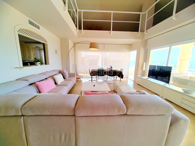 Foto eaa58e00-548d-40a9-bac6-b97de4ab3a48. Location duplex dans avenida juan sebastian elcano 2 dans Benalmádena