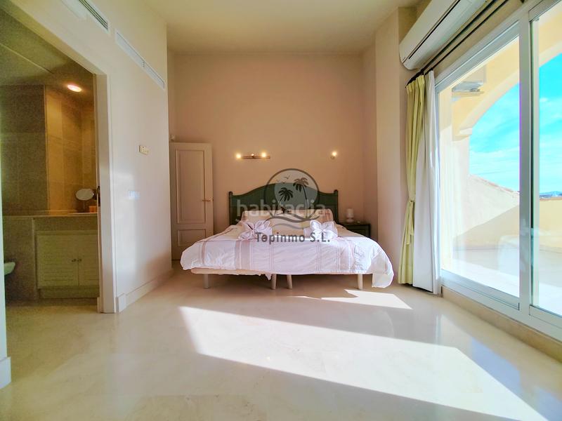 Foto 868410df-163e-4038-a3f4-e3a27f774146. Rent duplex in avenida juan sebastian elcano 2 in Benalmádena