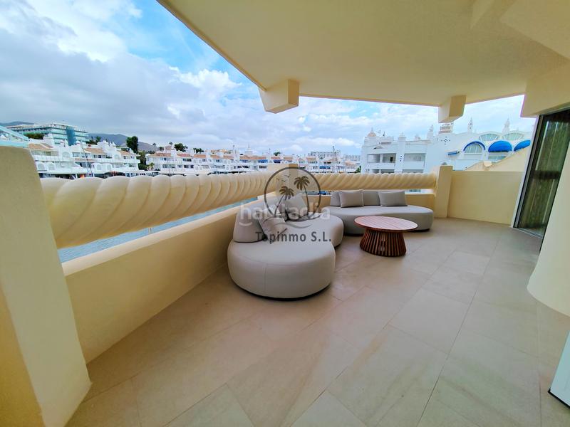 Foto 1b324904-9de4-4d49-9fe9-5426a7d0d4d0. Zweistöckige wohnung in avenida del puerto deportivo 30 in Benalmádena