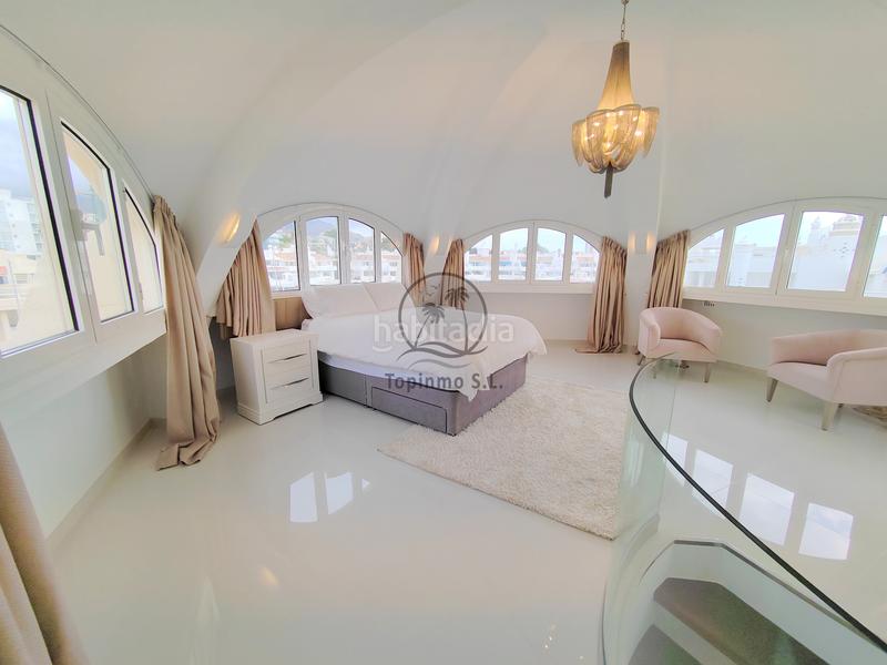 Foto 3cabb3e6-de9c-4ff0-914d-db9f8e7232de. Zweistöckige wohnung in avenida del puerto deportivo 30 in Benalmádena