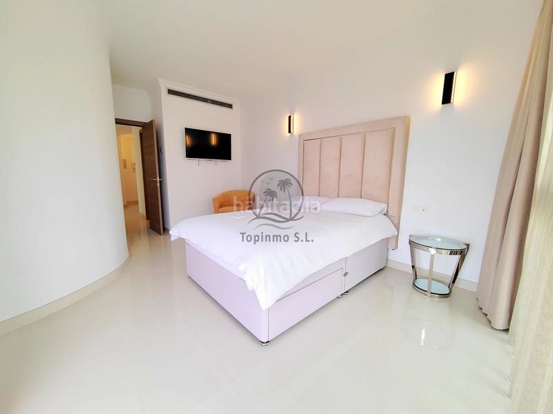 Foto 422c4277-5d3f-45b7-8a95-2631e5cb1fc4. Zweistöckige wohnung in avenida del puerto deportivo 30 in Benalmádena