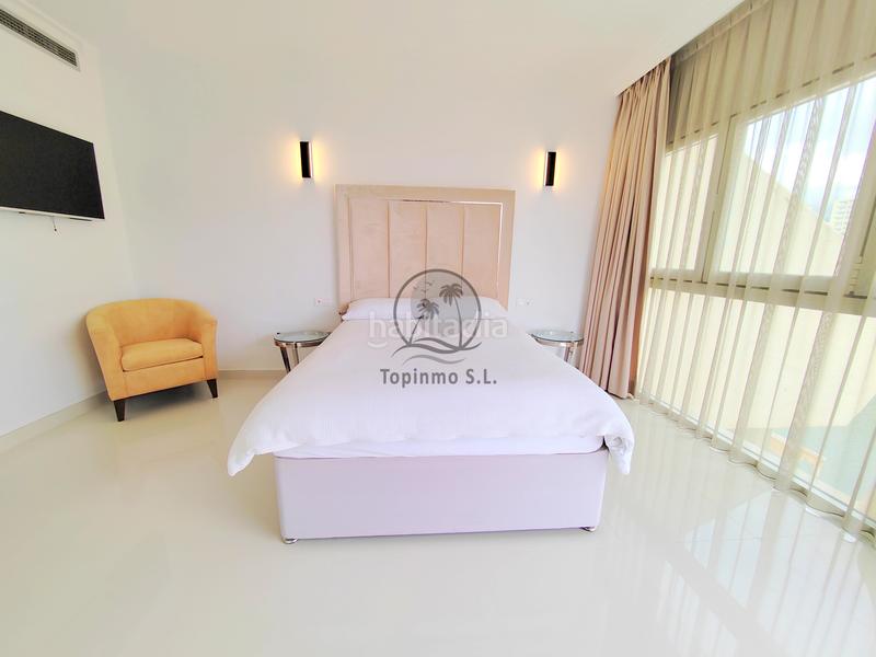 Foto 4b31e565-64da-46e3-9ff4-9f513a303574. Zweistöckige wohnung in avenida del puerto deportivo 30 in Benalmádena