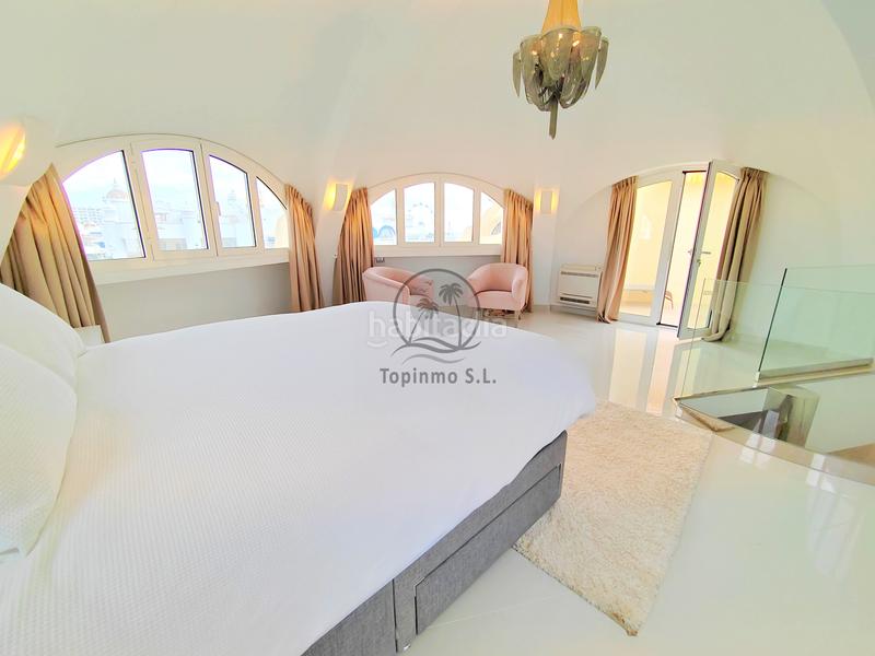 Foto 6764cdee-a2af-4b8e-a50b-5561ffc91a0a. Zweistöckige wohnung in avenida del puerto deportivo 30 in Benalmádena