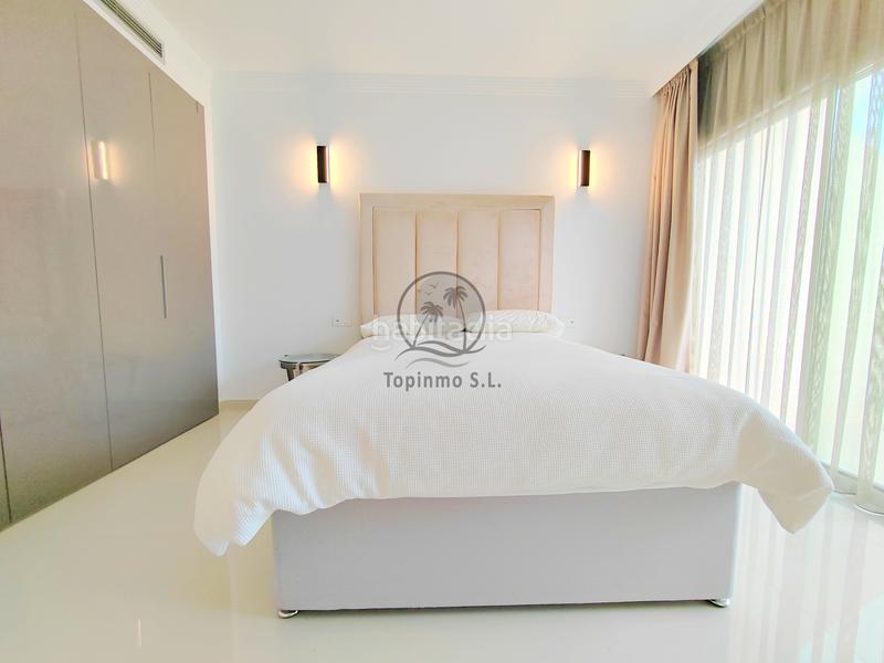 Foto 8bb1426c-6cc3-4c9c-865b-6c062f13789a. Zweistöckige wohnung in avenida del puerto deportivo 30 in Benalmádena