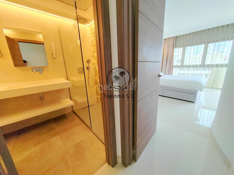 Foto b990710a-022d-4d08-b549-86b3ca3a75eb. Zweistöckige wohnung in avenida del puerto deportivo 30 in Benalmádena