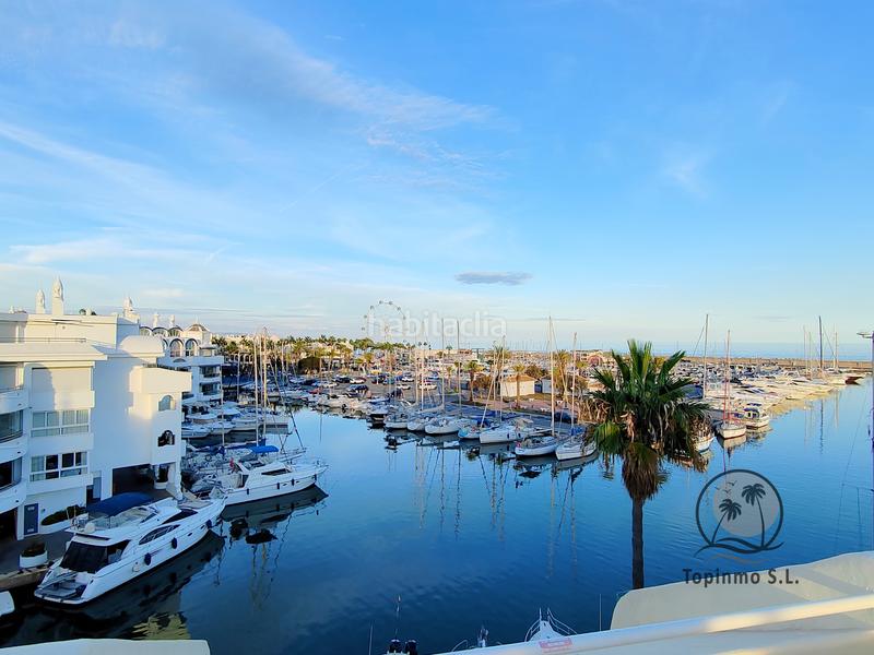 Foto bbe47349-dde9-4ce9-91ab-3adb23164f82. Zweistöckige wohnung in avenida del puerto deportivo 30 in Benalmádena