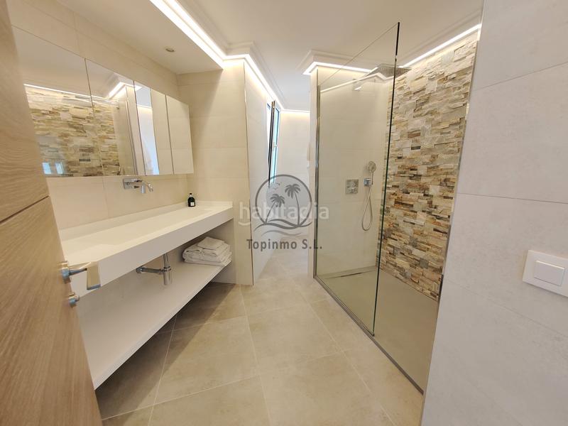 Foto c357a07b-bb71-4684-96b9-e696695e22e6. Zweistöckige wohnung in avenida del puerto deportivo 30 in Benalmádena