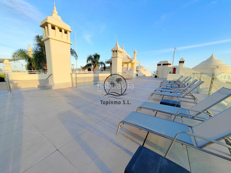 Foto c49d68b9-e613-456a-b769-16b1bc670294. Zweistöckige wohnung in avenida del puerto deportivo 30 in Benalmádena