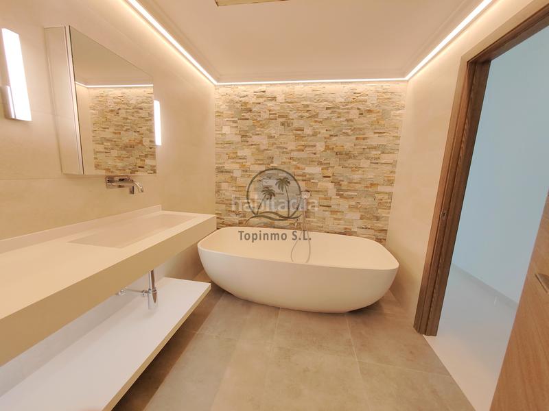 Foto e99c3ee9-b235-4e53-a0c6-f3dfc79850cd. Zweistöckige wohnung in avenida del puerto deportivo 30 in Benalmádena