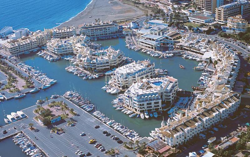 Foto f82ce78f-b8c2-41bb-ae7e-c6e2f7e661ff. Zweistöckige wohnung in avenida del puerto deportivo 30 in Benalmádena