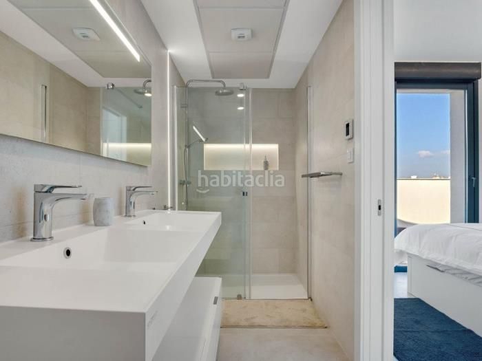 Foto e460c861-8491-4b8d-9f77-6326189d6030. Àtic amb calefacció aparcament piscina a Castillo Sohail - Myramar Fuengirola