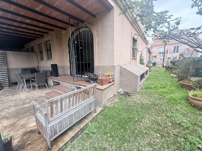 Foto ae97516c-dd16-4709-983e-c4e61cbef38b. Casa aparellada amb aparcament piscina a La Alcaidesa