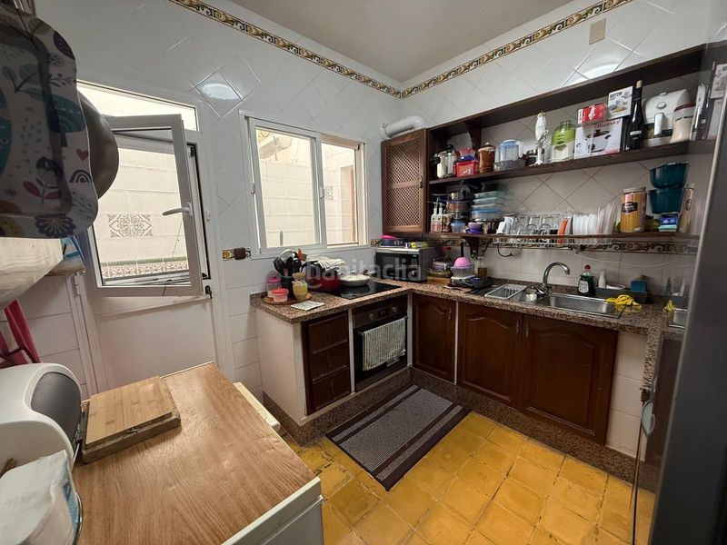 Foto 49a8f647-1043-4ef1-924d-4f8bcd7537e6. Casa amb aparcament a San José-San Bernardo Línea de la Concepción (La)