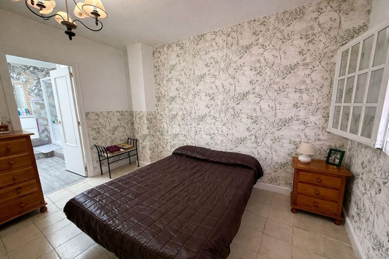 Foto abc0deea-d0d7-4ef0-845e-06a760cf5ba8. Casa amb aparcament a San José-San Bernardo Línea de la Concepción (La)