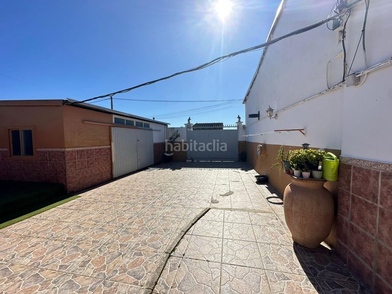 Foto 7728daee-415e-4fd0-957d-f7f57bc035d4. Casa amb aparcament a El Zabal-Santa Margarita Línea de la Concepción (La)