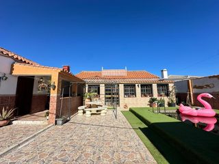 Casa a El Zabal-Santa Margarita. Espectacular finca con dos viviendas y amplia zona exterior