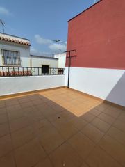 Casa a Bajadilla - Fuente Nueva. Estupenda casa con terraza en la bajadilla