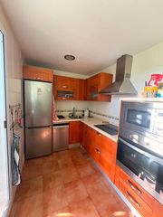 Etagenwohnung in San Bernabé. Magnifico piso en san bernabé con amplia terraza, garaje y trast
