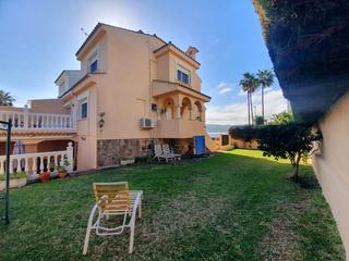 Casa aparellada a San García. Fantastico pareado en san garcia