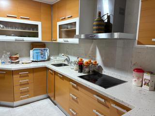 Appartement à Casco Antiguo. Estupendo y amplio piso centrico cerca de plaza alta