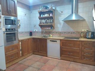 Casa en Bajadilla - Fuente Nueva. Espectacular casa totalmente reformada en zona salesianos