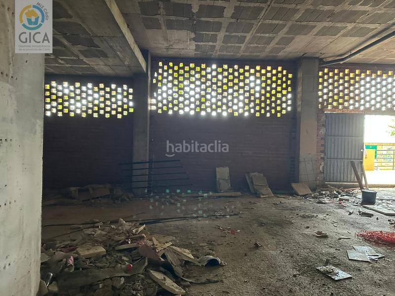 Foto 70e8def6-4e08-4530-be5a-37c08db1a073. Locale commerciale in avenida de oceanía in San Bernabé Algeciras