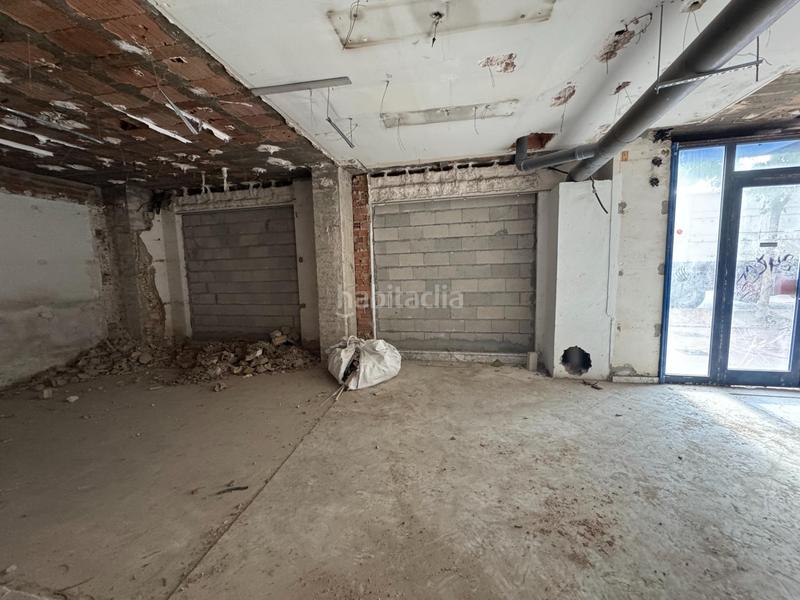 Foto 4d5bf102-055e-40f8-b00d-4a2d7962ca8b. Locale commerciale in avenida virgen del carmen 13 in Algeciras