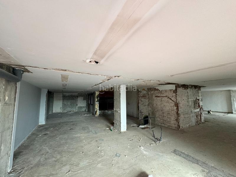 Foto 5ce63a0f-2ca8-4e55-95bf-5dc1eb160621. Locale commerciale in avenida virgen del carmen 13 in Algeciras