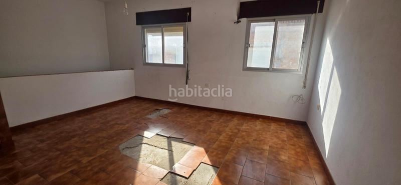Foto d83450f6-84b7-4580-8307-831e4d6a0ab9. Casa gran casa en El Rinconcillo, buena inversión en Algeciras