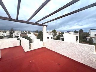 Chalet à San Luis de Sabinillas. Fantástica villa en pueblo mexicano en san luis de sabinillas.