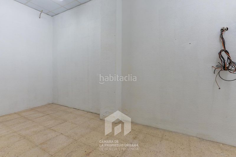 Foto 0e595177-bc3c-4c31-b0e8-e74cb160a831. Alquiler local comercial espectacular local comercial en alquiler, en Isla Chica en Huelva