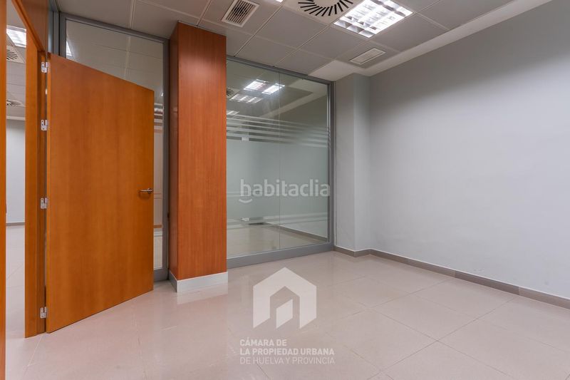 Foto 65b81d47-801c-4a8f-8a7a-f8da0c5039ac. Alquiler local comercial espectacular local comercial en alquiler, en Isla Chica en Huelva