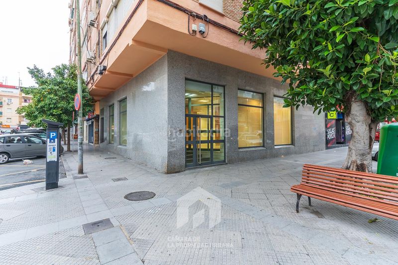 Foto a036edd9-7007-4f6a-a006-7f75e4d01302. Alquiler local comercial espectacular local comercial en alquiler, en Isla Chica en Huelva