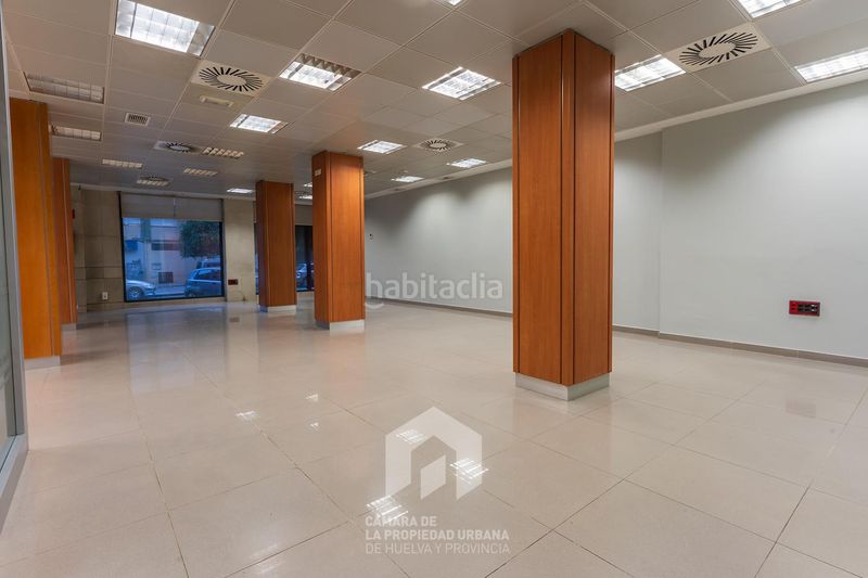 Foto fb37af79-3b4a-42df-9b56-edeee1dd9905. Alquiler local comercial espectacular local comercial en alquiler, en Isla Chica en Huelva