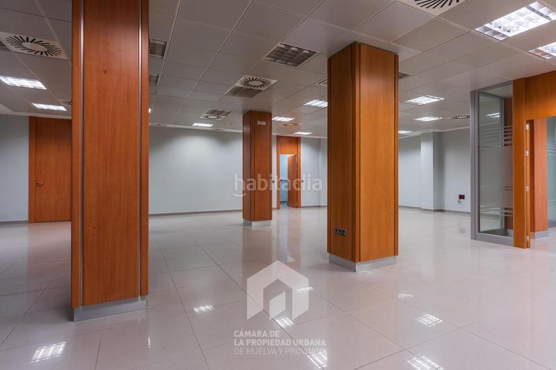 Foto 03876fda-28f5-4704-8a55-739d598a8815. Rent business premise in Isla Chica Huelva