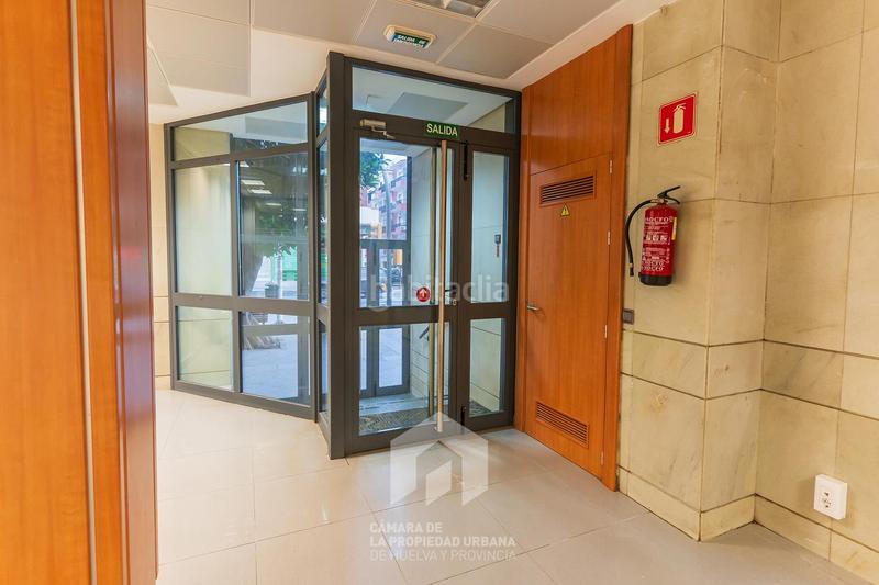 Foto 5a2a0053-f401-47fd-a4c0-d919ca8542c9. Rent business premise in Isla Chica Huelva