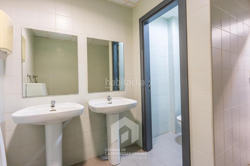 Foto 5c20db1b-3f5b-476b-9224-e21e6549ec18. Rent business premise in Isla Chica Huelva