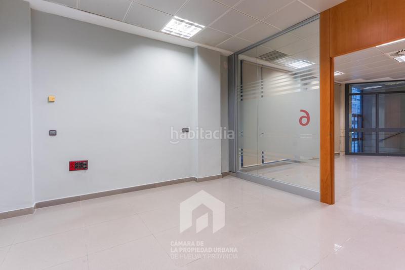 Foto 6ab198b4-0d2d-408b-8df4-4a34978490fb. Rent business premise in Isla Chica Huelva