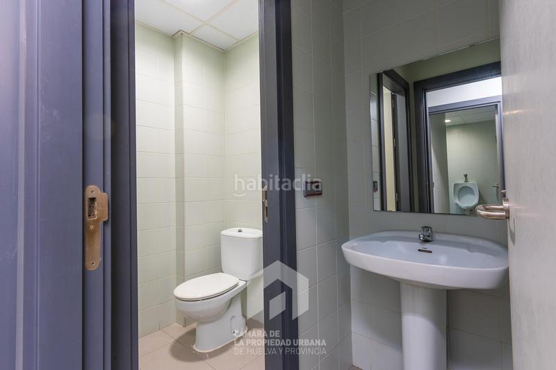 Foto 1d18fa56-6cb2-40bc-9f88-9d057ef6f3df. Alquiler local comercial en Isla Chica Huelva